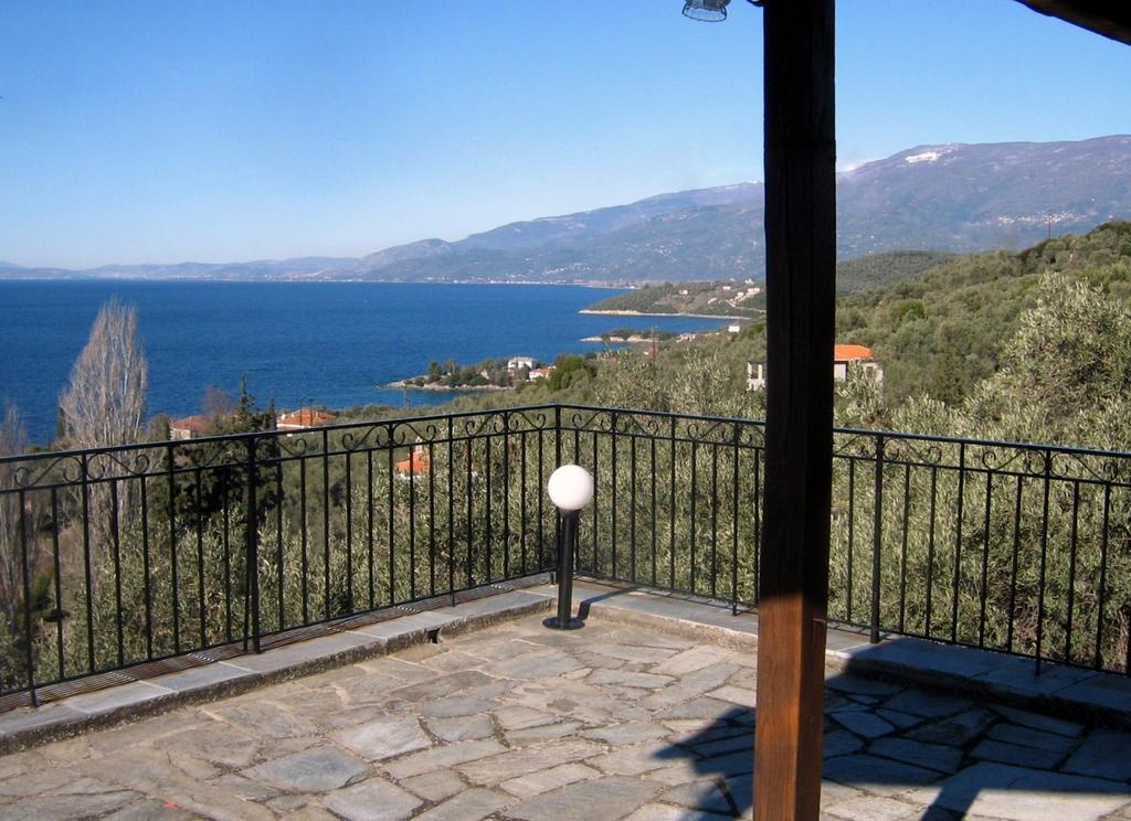 Tsorni Hill Cottage Лефокастро Номер фото